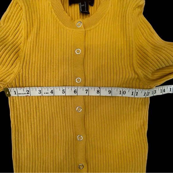 Forever 21 Sweater - Picture 3 of 8